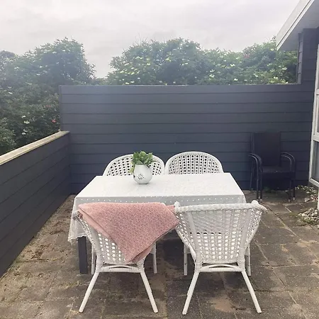 4 Star In Harboore Ferienhaus *